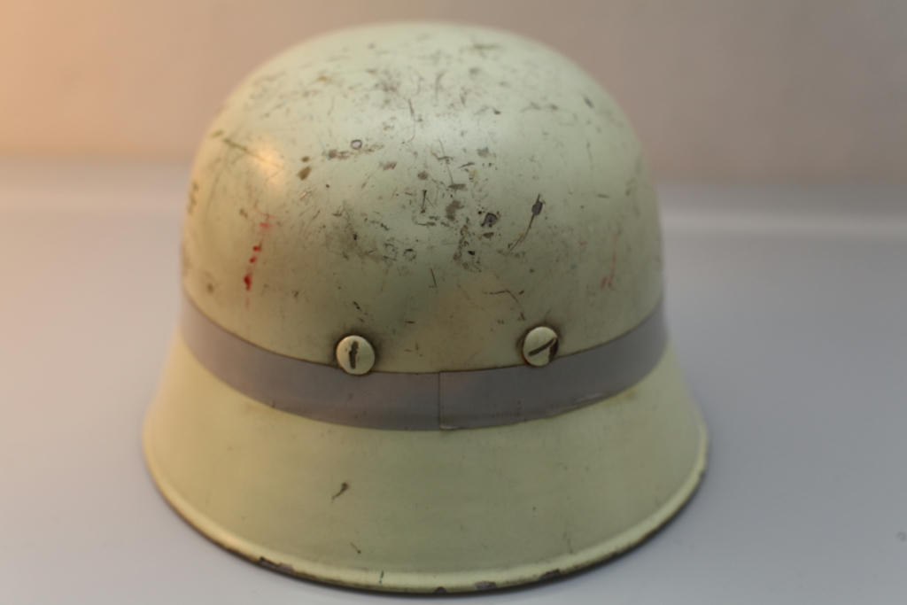 Feuerwehrhelm nachtleuchtend Gr. 53 61 Helm DIN 14940 Bundeswehr